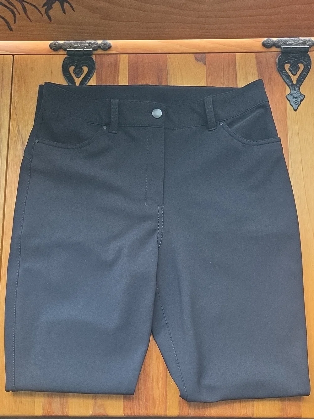 Lululemon City Sleek Slim-fit High Rise Pant Black size 30 / 10